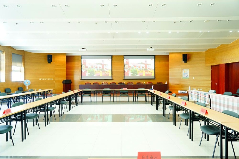 會議室羞羞漫画官网設備有哪些