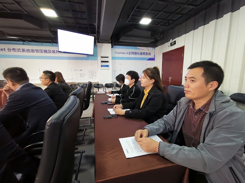 喜慶二 奮進新征程丨ZOBO羞羞APP大全組織全體黨員及員工代表集體收看黨的二召開盛況直播