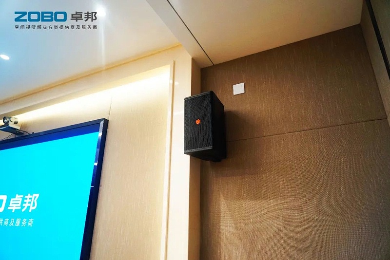 會議室羞羞漫画官网設備連接時需要注意的問題