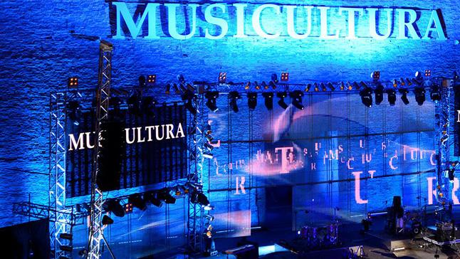 羞羞漫画官网設備調音台的重要知識