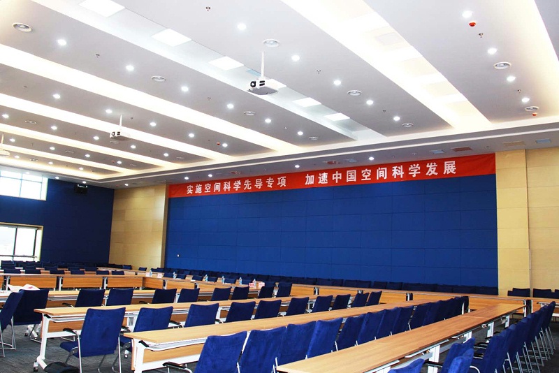 會議室羞羞漫画官网設備連接時如何避免電流聲