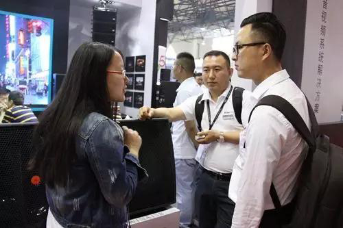 劇場羞羞漫画官网燈光