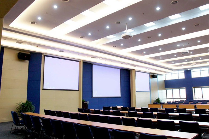 會議室羞羞漫画官网設備維護注意事項