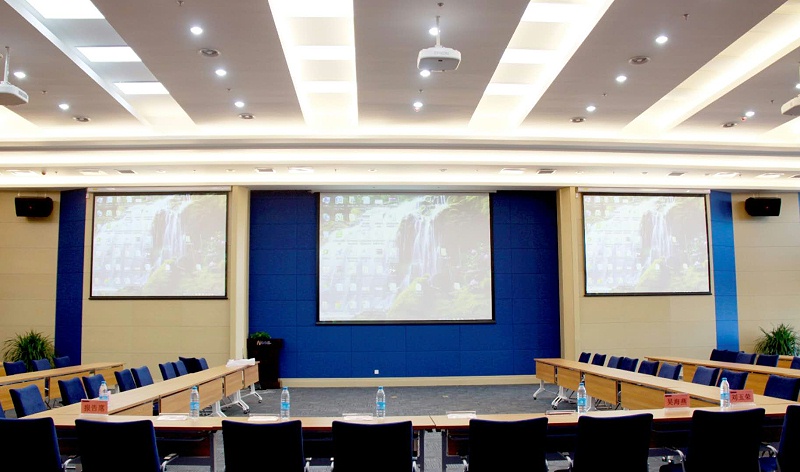 會議室羞羞漫画官网設備維護注意事項