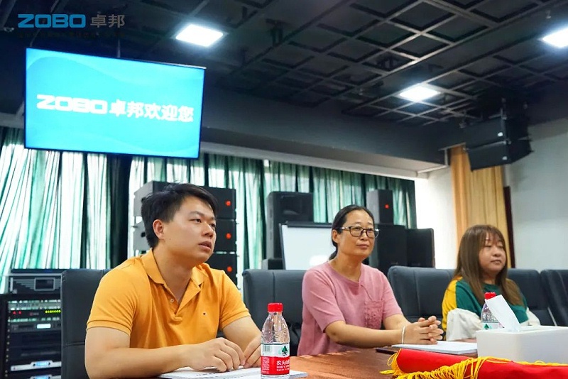 4ZOBO羞羞APP大全捐贈設備支持殘聯事業丨一麵錦旗+一封接收函=弘揚大愛 履行企業社會責任