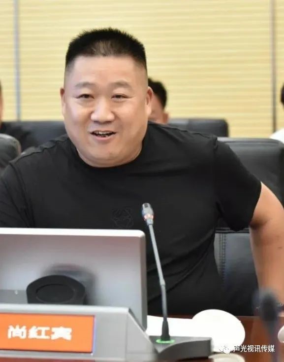 ZOBO董事長張新峰作為聲光視訊行業聯盟代表赴豫芒溫暖災區，傳遞愛心豫芒會長尚紅賓