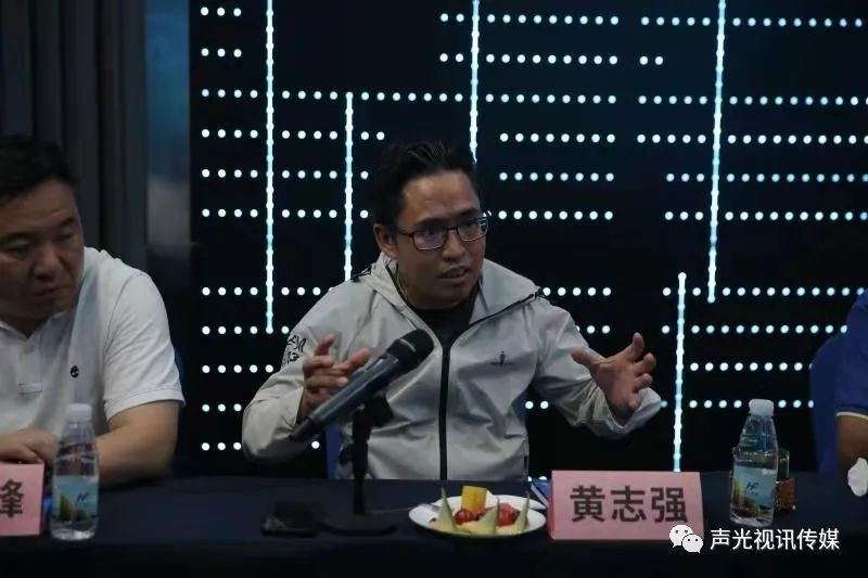 ZOBO董事長張新峰作為聲光視訊行業聯盟代表赴豫芒溫暖災區，傳遞愛心