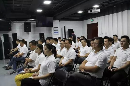 ZOBO羞羞APP大全年中員工培訓