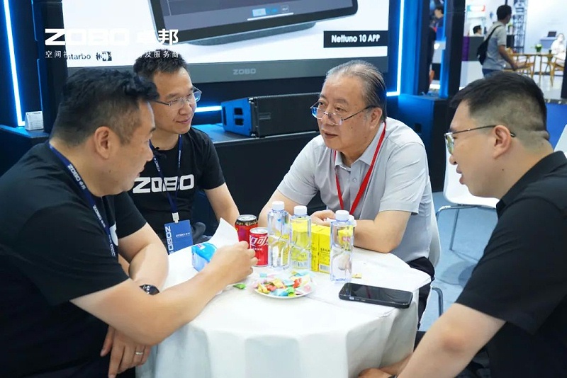 3人潮湧動，新品閃耀!ZOBO羞羞APP大全廣州展首日引爆行業焦點