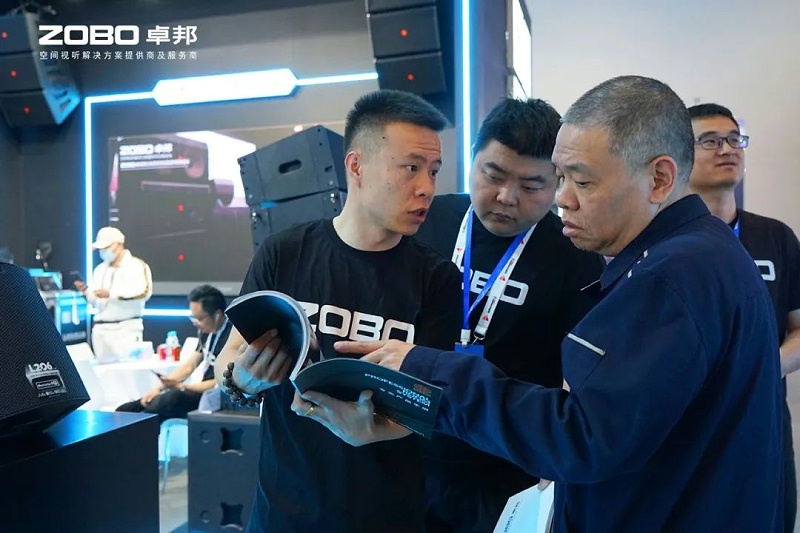 4聚焦展會盛況丨北京infocomm展 ZOBO羞羞APP大全展會第二天 熱度依舊不減 好評如潮