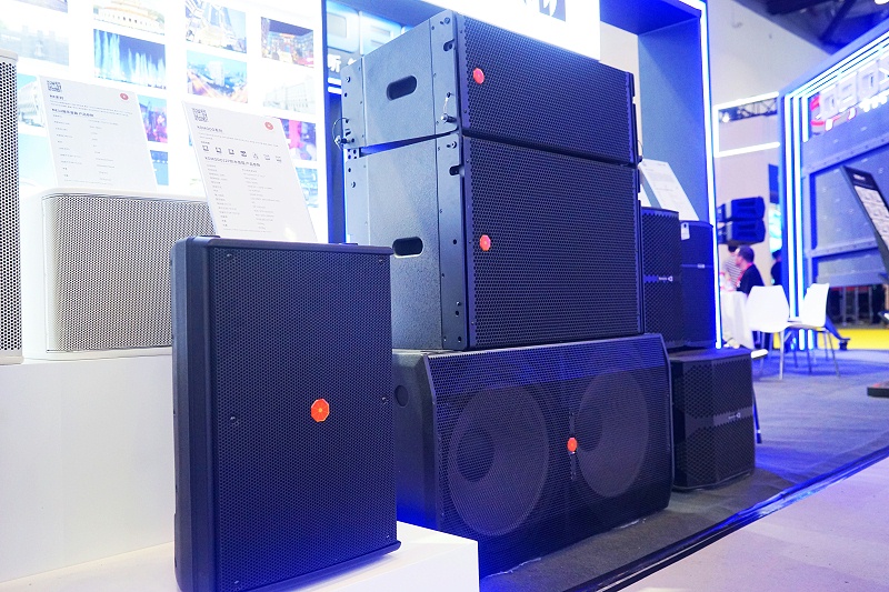 34展會第二日熱度不減 亮點紛呈 34展會第二日熱度不減 亮點紛呈