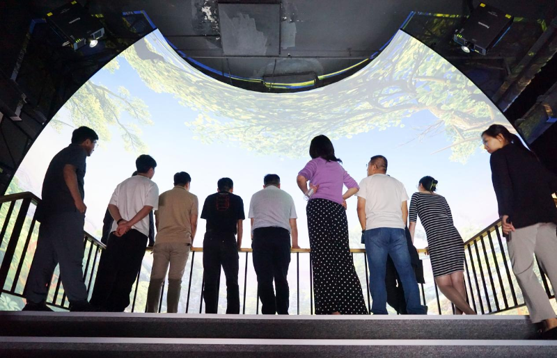 10走訪考察新會員，小組技術交流共謀發展丨ZOBO羞羞APP大全董事長張新峰以北京聲光視訊行業協會會長身份走訪交流