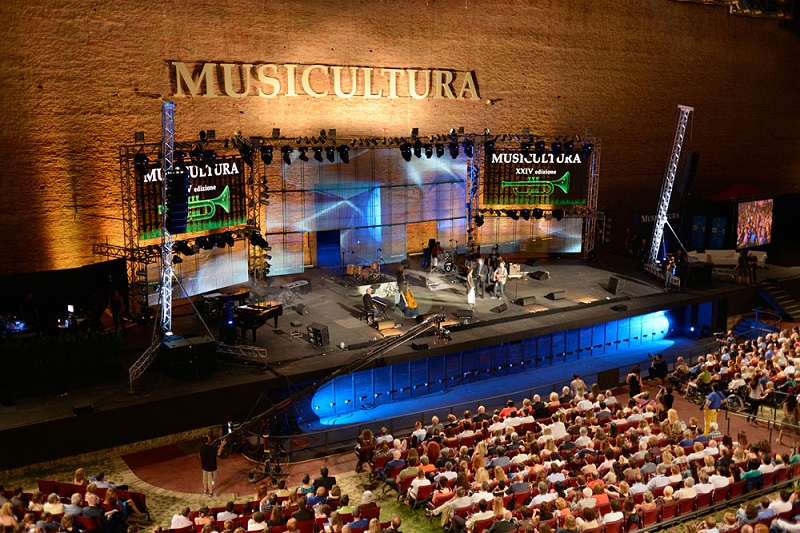 選購舞台羞羞漫画官网設備時關注的要點