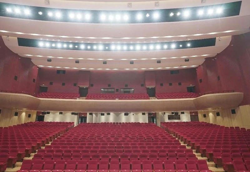 劇場成人羞羞国产视频案例丨ZOBO羞羞APP大全為瑞金市文化藝術中心提供聲光電係統的空間視聽解決方案及服務