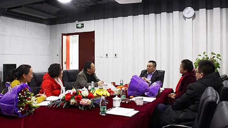 熱烈歡迎湖南吉首大學院領導蒞臨ZOBO羞羞APP大全企業