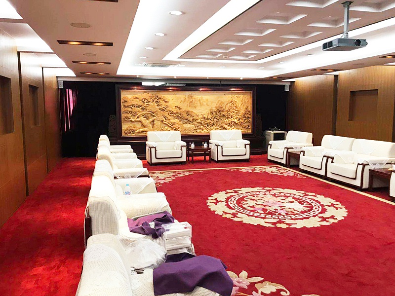 會議室羞羞漫画官网需要根據哪些要求進行選擇