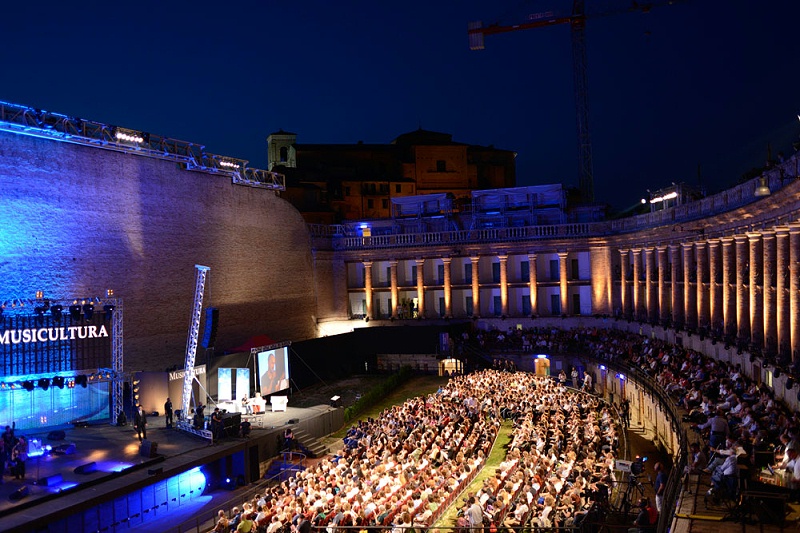 羞羞漫画官网設備效果在文藝演出中的作用