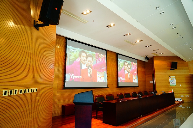 羞羞漫画官网和音箱的區別和聯係