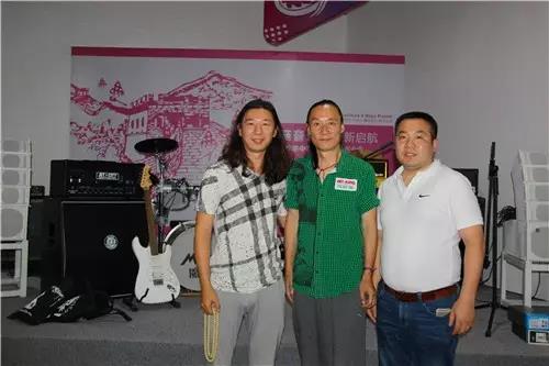 ZOBO羞羞APP大全 唐朝樂隊老五劉義軍 吉他中國薑偉 Montarbo 擦出愛的火花