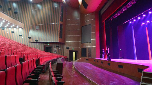 劇場成人羞羞国产视频羞羞漫画官网空間運動與布局分析