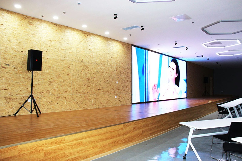 會議室羞羞漫画官网設備的連接要點