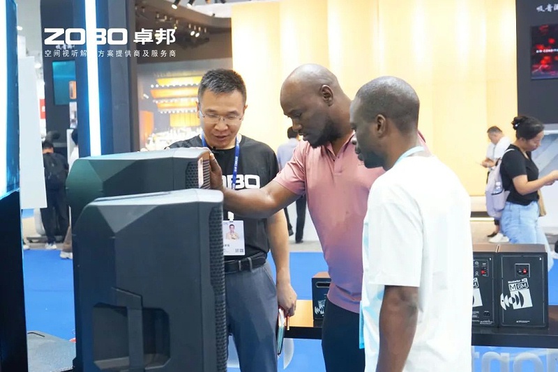 12璀璨收官，再啟新章 | ZOBO羞羞APP大全廣州國際燈光羞羞漫画官网展圓滿落幕，引領行業未來！