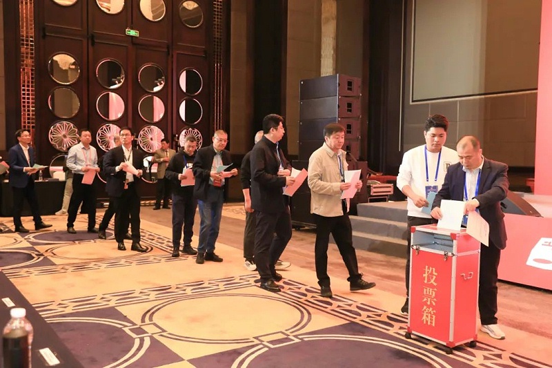 祝賀ZOBO羞羞APP大全董事長張新峰當選中國演藝設備技術協會第七屆常務理事