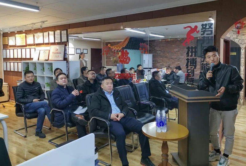 ZOBO羞羞APP大全董事長張新峰考察新會員企業