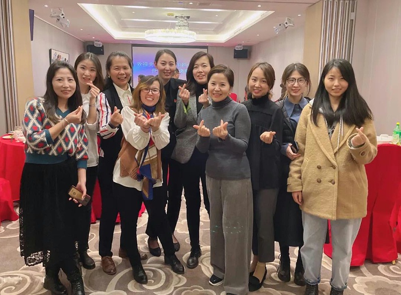 ZOBO羞羞APP大全董事長張新峰考察新會員企業